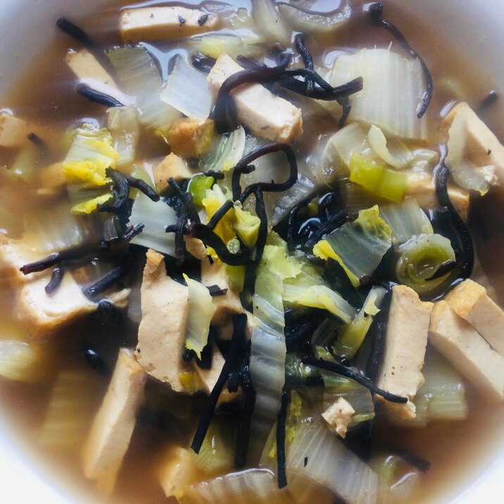 ひじきと厚揚げの白菜スープ